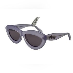 PURPLE CAT-EYE SUNGLASSES IN SHINY VIOLET